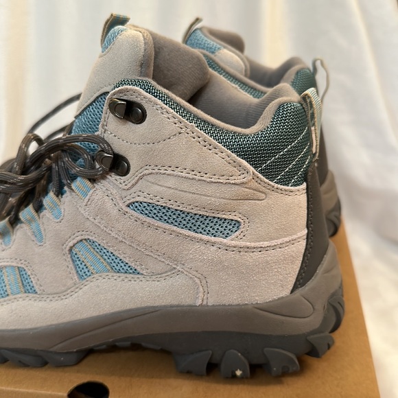 BEARPAW® Ridgewood Suede Mid Hiker Boot with NeverWet™ Technology - Picture 3 of 8